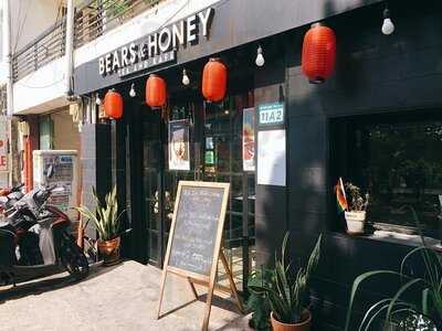 Bears And Honey Tea Kafe