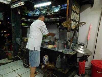 Hu Tiu Mi, #2 Mac Thi Bui