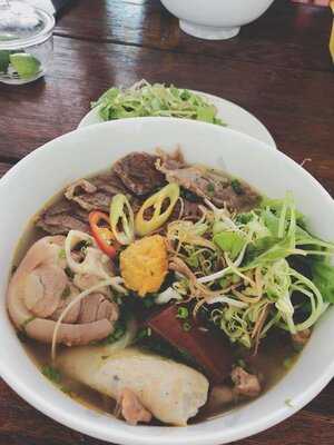 Bún Bò Huế Ông Diệm & Hủ Tiếu Mực Nam Du