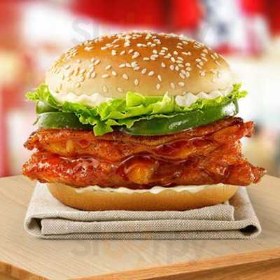 Nhà Hàng Cà Chua Đỏ