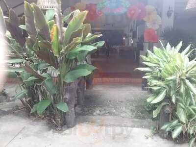 Nhà Hàng Đông Hồ