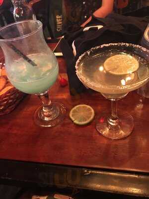 Quán Miss Saigon Pub