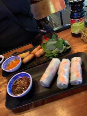 Quán Miss Saigon Pub