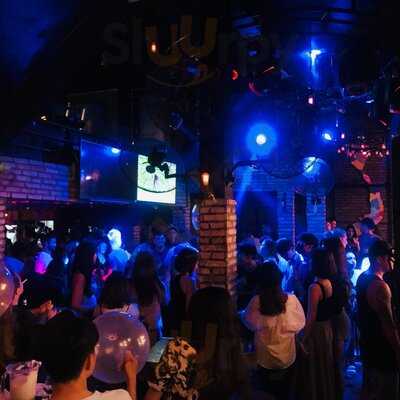 Quán Miss Saigon Pub