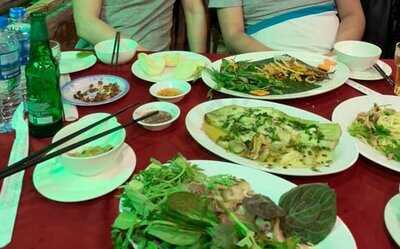 Nhà Hàng Ngã Ba Sông