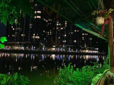 Nhà Hàng Ngã Ba Sông