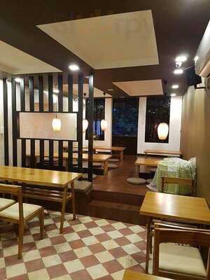 Quán Ăn Sushi Tony