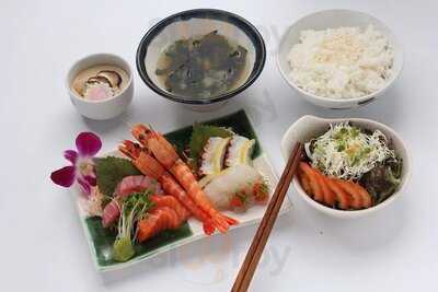 Quán Ăn Sushi Tony