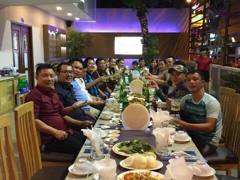 Nhà Hàng Phố Hương