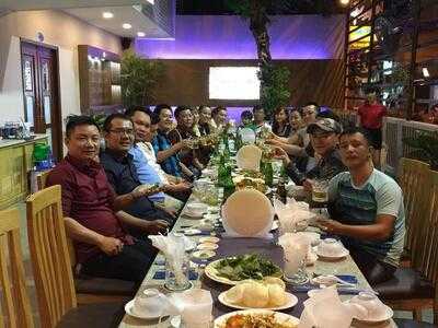 Nhà Hàng Phố Hương