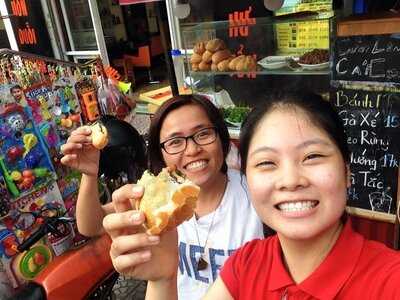 Bánh Mì Cười Lên Cái Coi - Clcc Bread