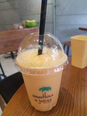 Smoothies & Juices