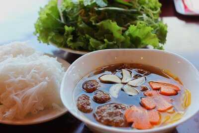 Bún Thịt Nướng Anh Ba