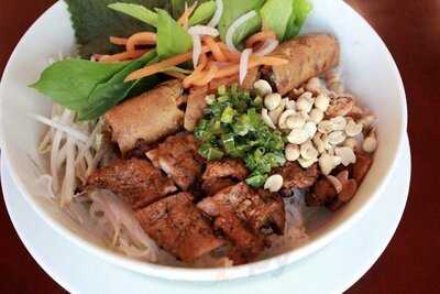 Bún Thịt Nướng Anh Ba