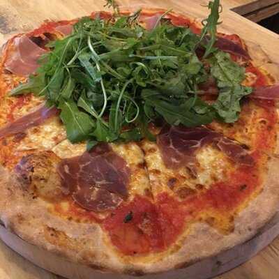 Hello Pizza Baradise