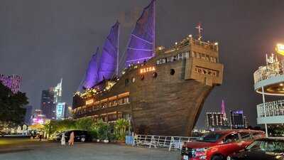 Elisa Floating Restaurant