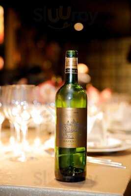 Metropolitan Grill And Lounge