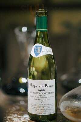 Metropolitan Grill And Lounge