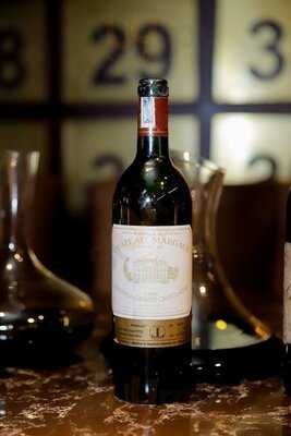 Metropolitan Grill And Lounge