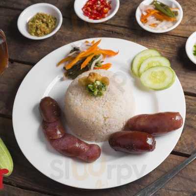 Gà Nướng Phi Long