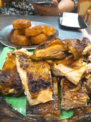 Gà Nướng Phi Long