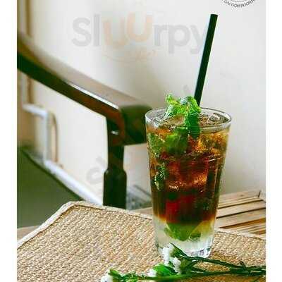 Tiệm Cafe Saigon Retro