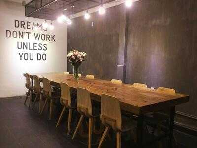 Windmills Saigon Coffee