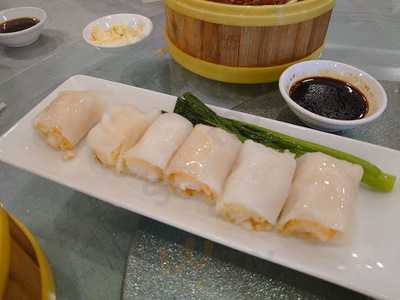 Nhà Hàng Ớ Đỏ