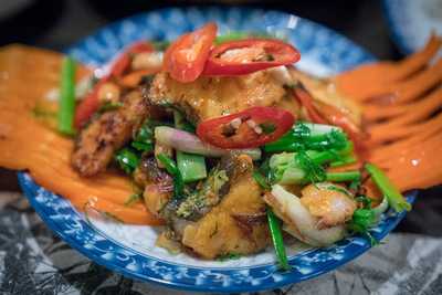 Bông Vietnamese Cuisine