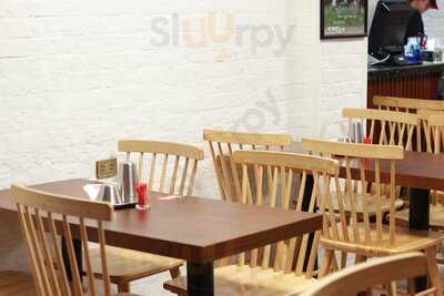 Bánh Gạo Sinjeon Và Mì Cay Jung Dayul - 119 Hồ Tùng Mậu, Quận 1