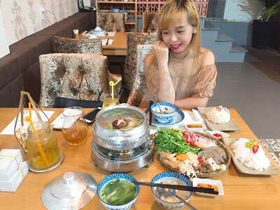 Nhà Hàng Hương Việt