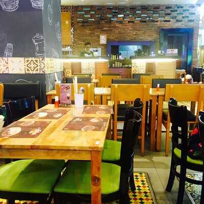 Nhà Hàng  Ngõ – Saigon Street Cafe