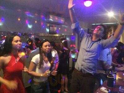 Nana Bar And Restaurant