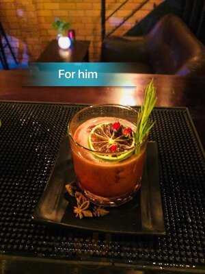 Movers And Shakers - Neighborhood Cocktail Bar