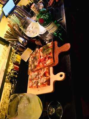 Movers And Shakers - Neighborhood Cocktail Bar