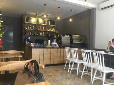 Cafe Máy - Út Tịch