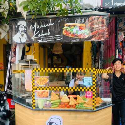 Cô Giang Quán - Beer Garden