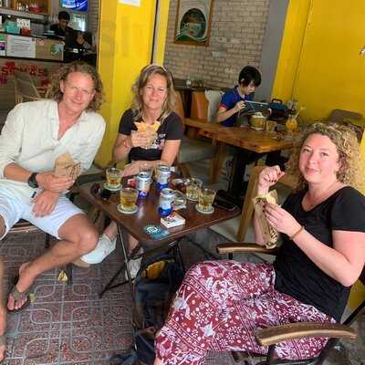 Cô Giang Quán - Beer Garden