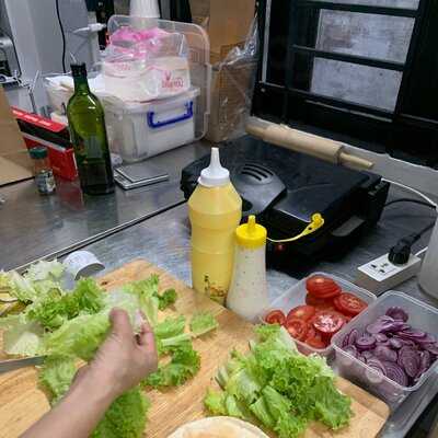 Cô Giang Quán - Beer Garden