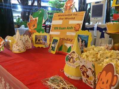 Nhung Nguoi Ban Restaurant