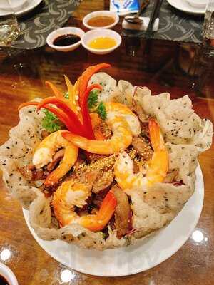 Nhung Nguoi Ban Restaurant