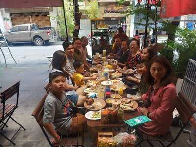 Twelve - Cơm Gà Hải Nam Singapore