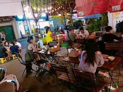 Twelve - Cơm Gà Hải Nam Singapore