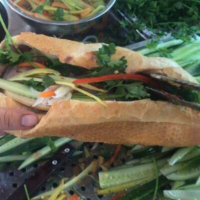 Bánh Mì A Vĩ