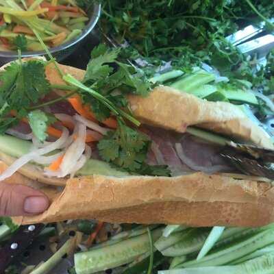 Bánh Mì A Vĩ