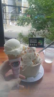 The Coconut • Kem Bơ & Kem Xôi Dừa