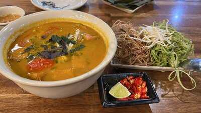 Viet Street Vincom Center Đồng Khởi