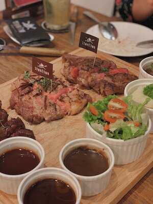 Downtown Steakhouse - Hoa Mai