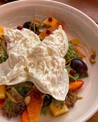 Switch - Wine & Cocktail Bar