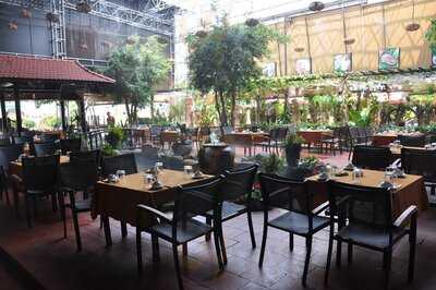 Nhà Hàng Nai Bên Sông